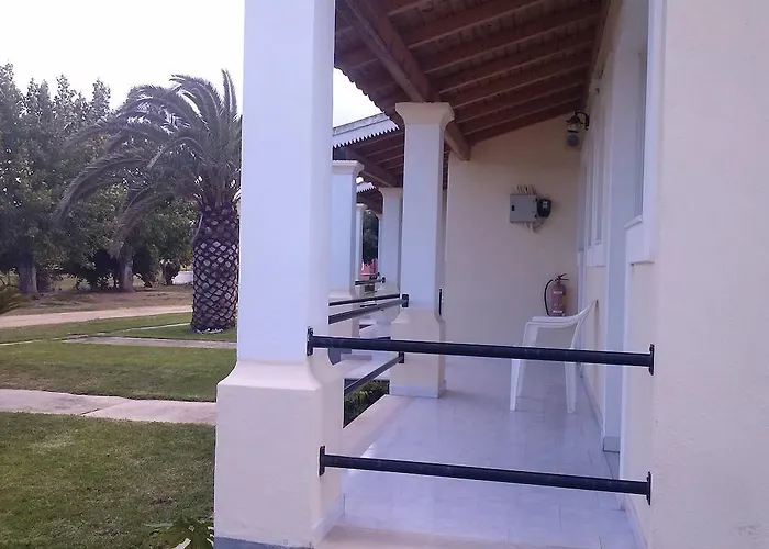 Liberty's * Paralía Almirú